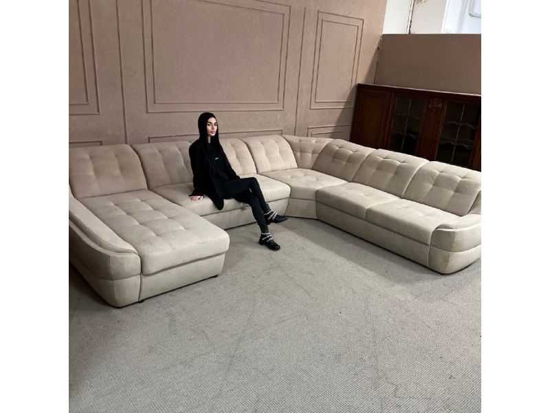 Великий новий диван п-подібної форми