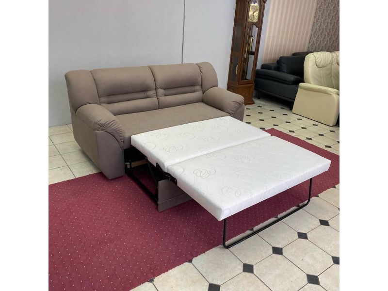 Купити новий прямий розкладний диван