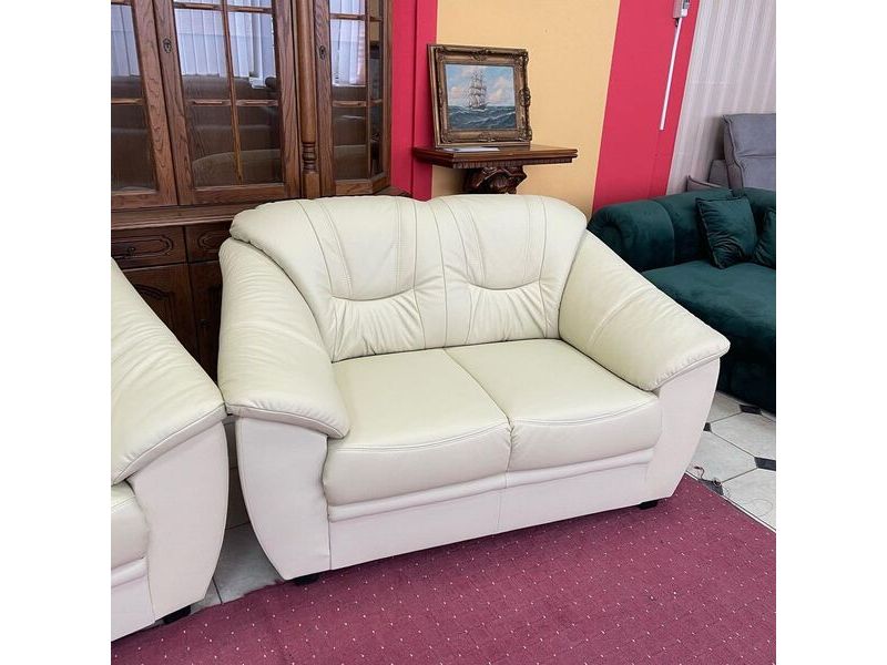 Комплект мягкой мебели кожаный диван